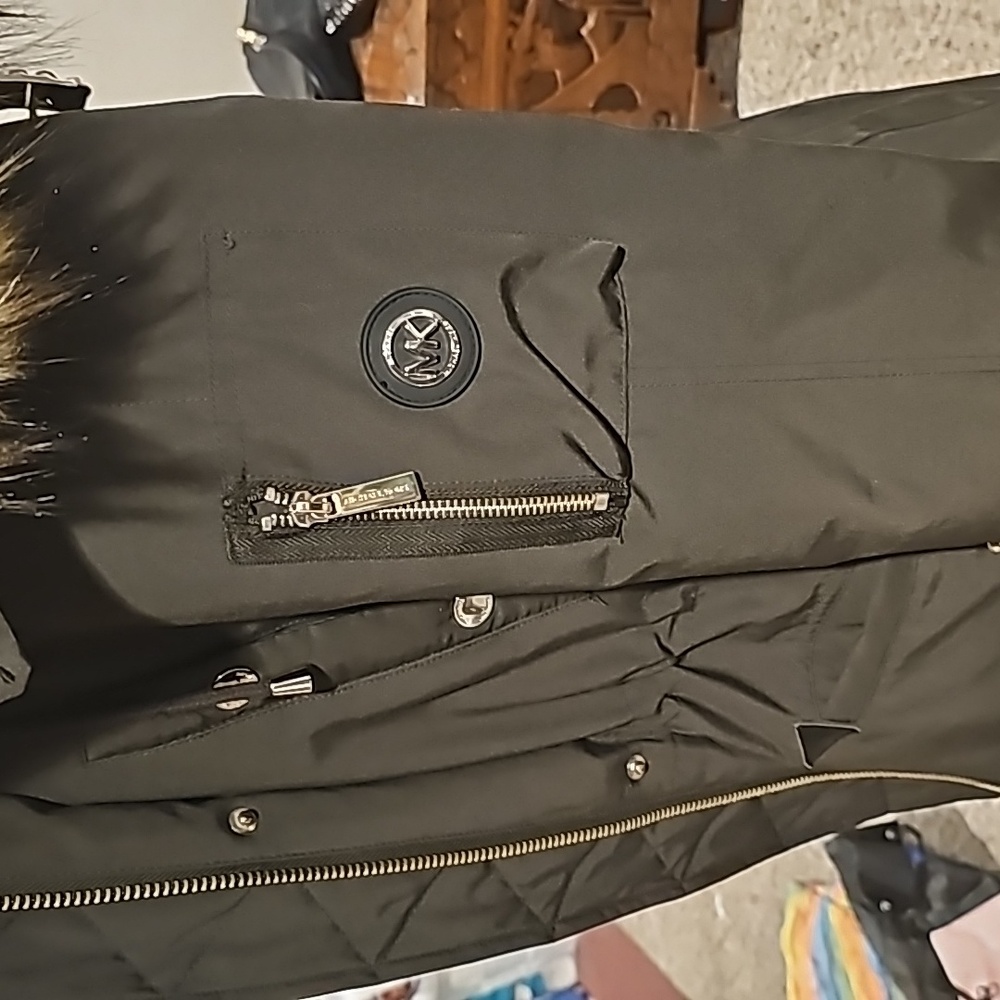 MICHAEL KORS COAT...army green..size medium...excellent condition - Picture 9 of 10
